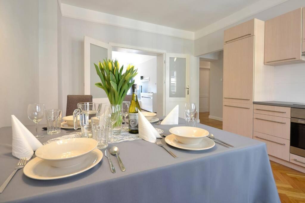 Z Apartment On Town Hall - Rynek Ratusz - 2 Rooms Вроцлав Екстериор снимка