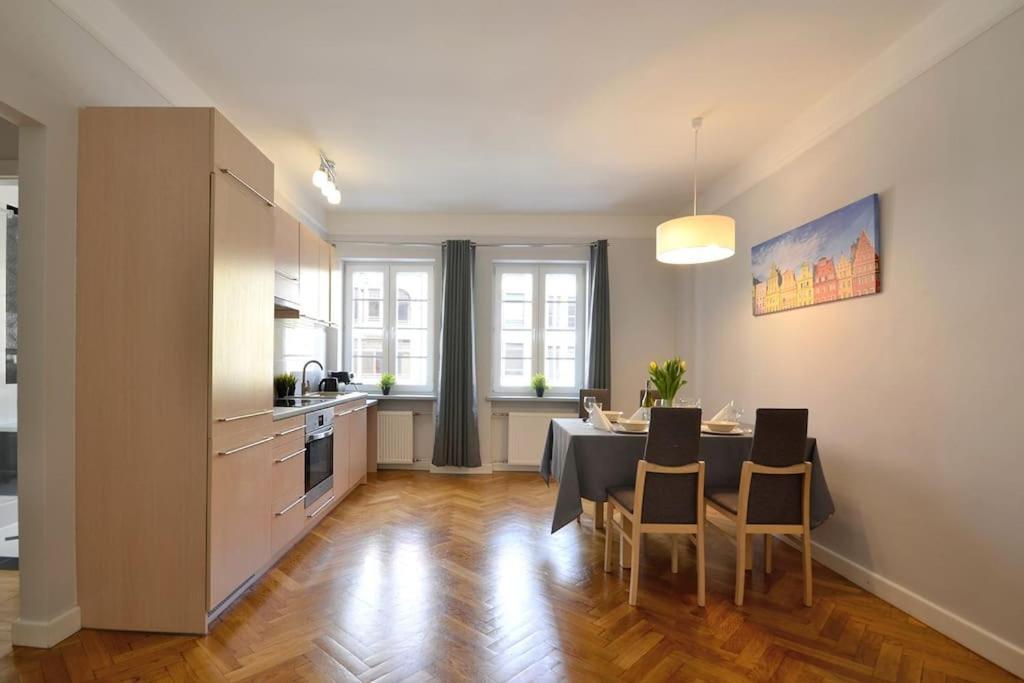 Z Apartment On Town Hall - Rynek Ratusz - 2 Rooms Вроцлав Екстериор снимка